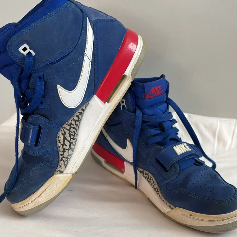 Nike Air Jordan Legacy 312 Pistons mid sneakers unisex